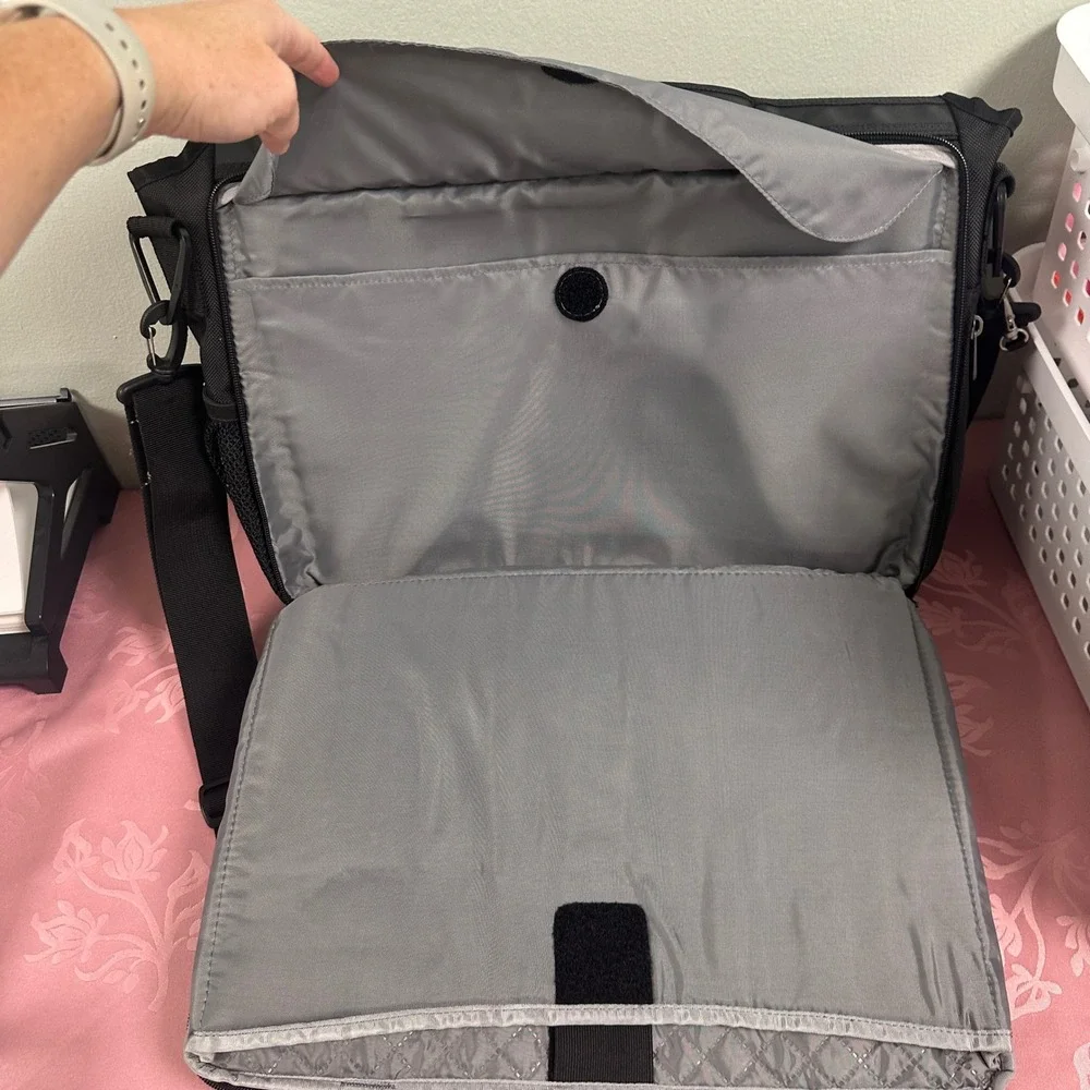 Nike Golf PGA Messenger Bag Black Laptop Briefcase Crossbody Shoulder Bag